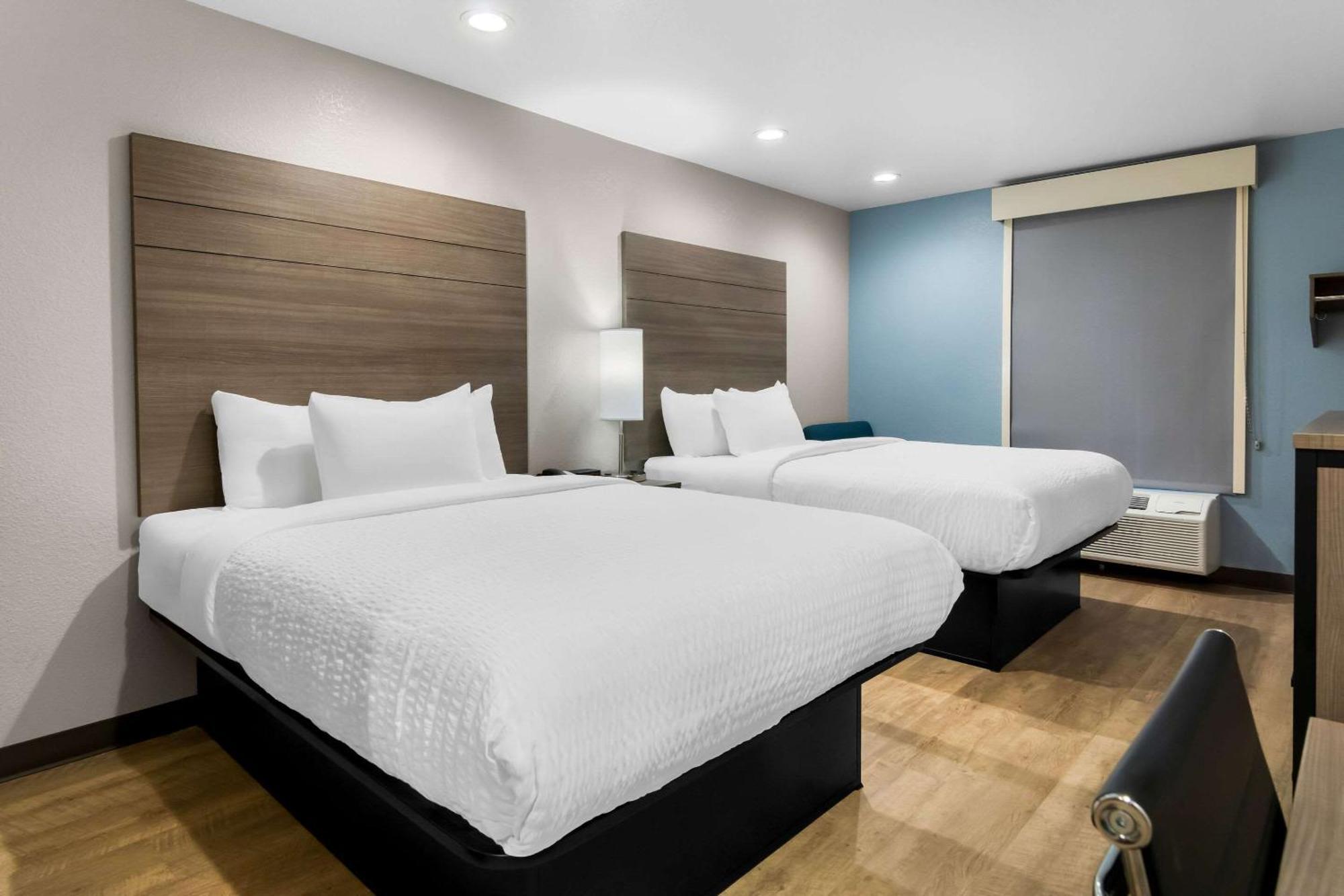 Hotel Clarion Pointe Fort Worth Exterior foto